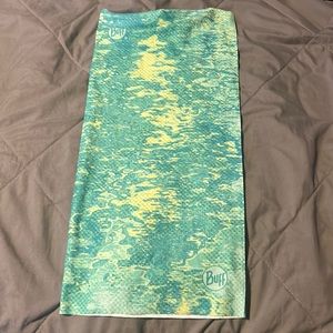 - Buff neck scarf